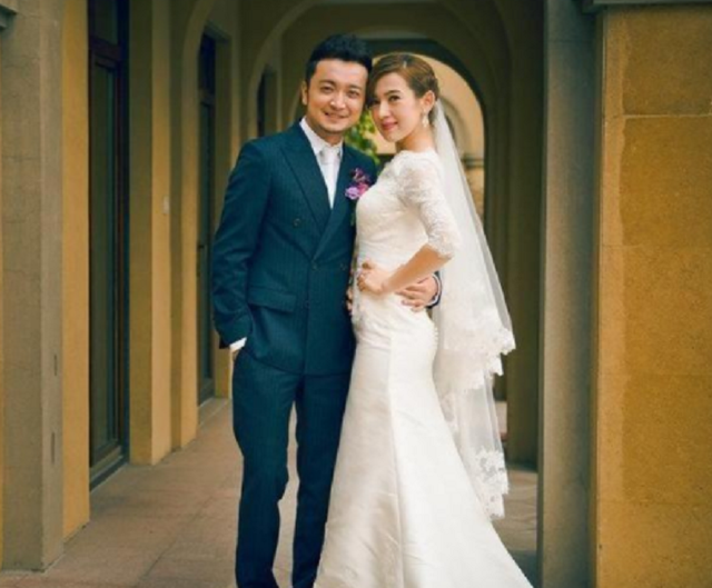 我不管我不管你就是谁都无法替代，我不管我不管你就是谁都无法替代是什么歌（晒月亮姐姐爱心图片引误会）