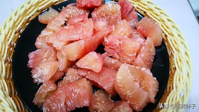 柚子怎么挑，柚子怎么挑选（别只会挑大的买）