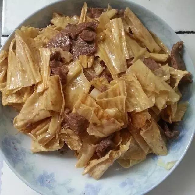 腐竹的做法，夏天学会这14种腐竹的美味做法（烧腐竹的家常做法）