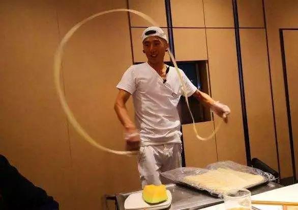 海底捞学生优惠怎么用，支付宝上的海底捞学生69折优惠券怎么用（海底捞取消大学生6.9折优惠）