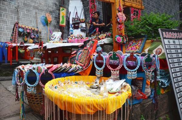 凤凰古城特产，凤凰古城特产水果像葡萄一样叫什么?_（凤凰古城最全攻略，看了不后悔）