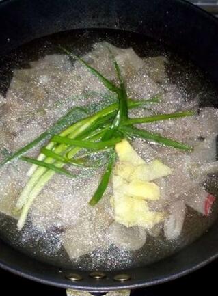 图片[3]-【皮冻小笼包】做法步骤图 一口一个 儿子抢着吃-起舞食谱网