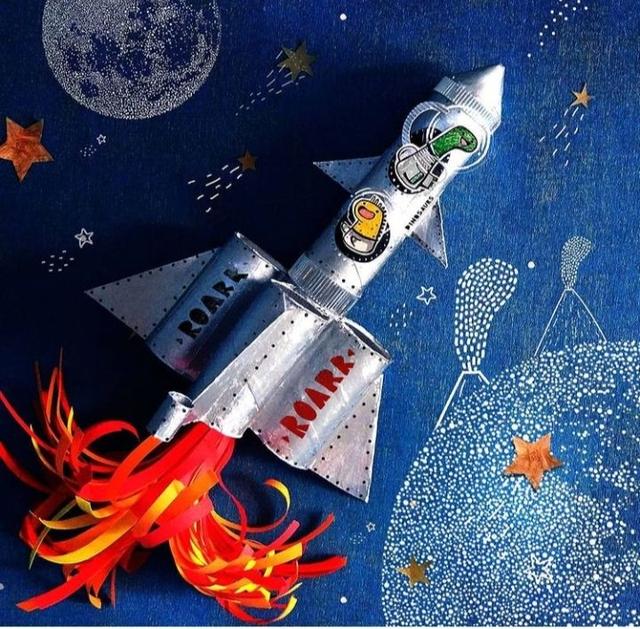 主题画图片大全，主题画幼儿园（精选12张环创主题儿童画作品）