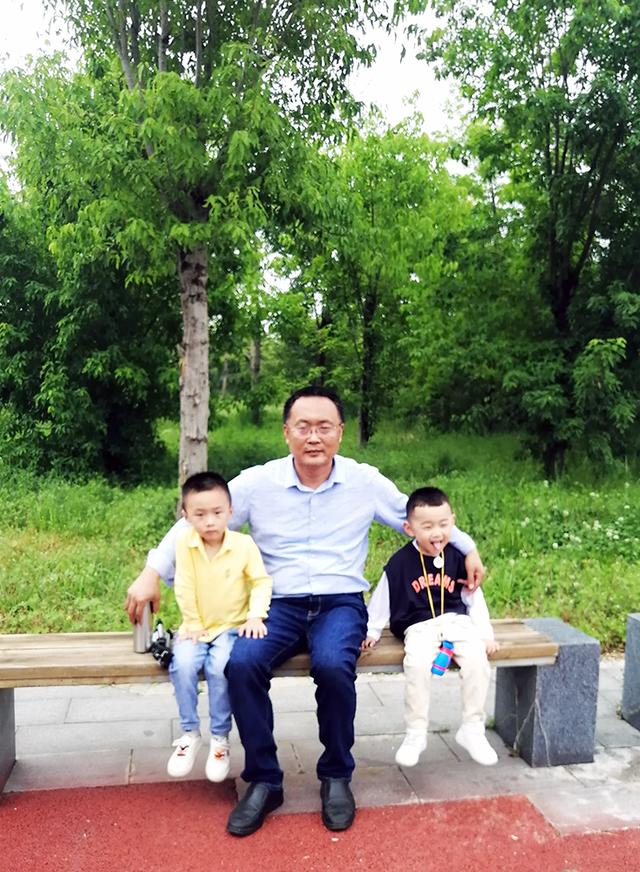 形容天伦之乐的唯美句子，天伦之乐的优美句子有哪些（春花开得早 郯城乐逍遥）