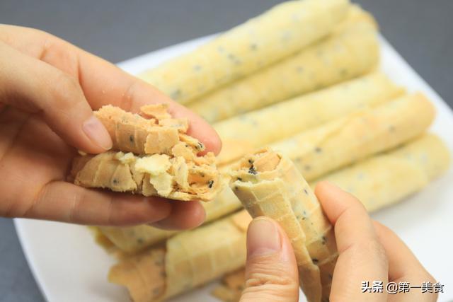 鸡蛋卷怎样做好吃，鸡蛋卷怎么做好吃（几分钟做一盘鸡蛋卷）