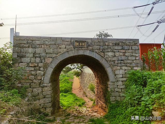 秦皇古道在哪呢，秦皇古道的简介（一座因唐僧晾经而得名的山岭）