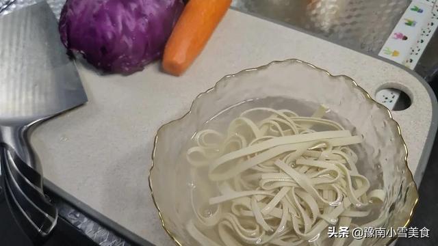 一日三餐减肥食谱，减肥一日三餐简单食谱大全（月瘦10斤不是事）