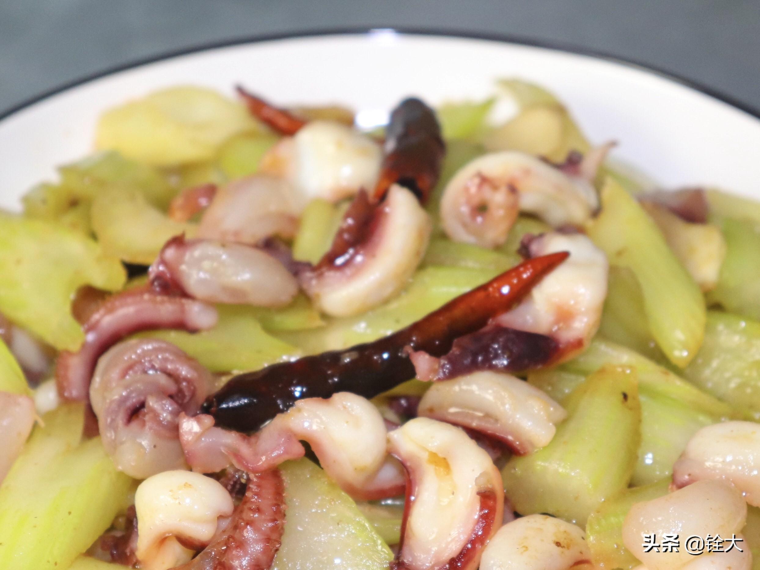 爆炒西芹章鱼须