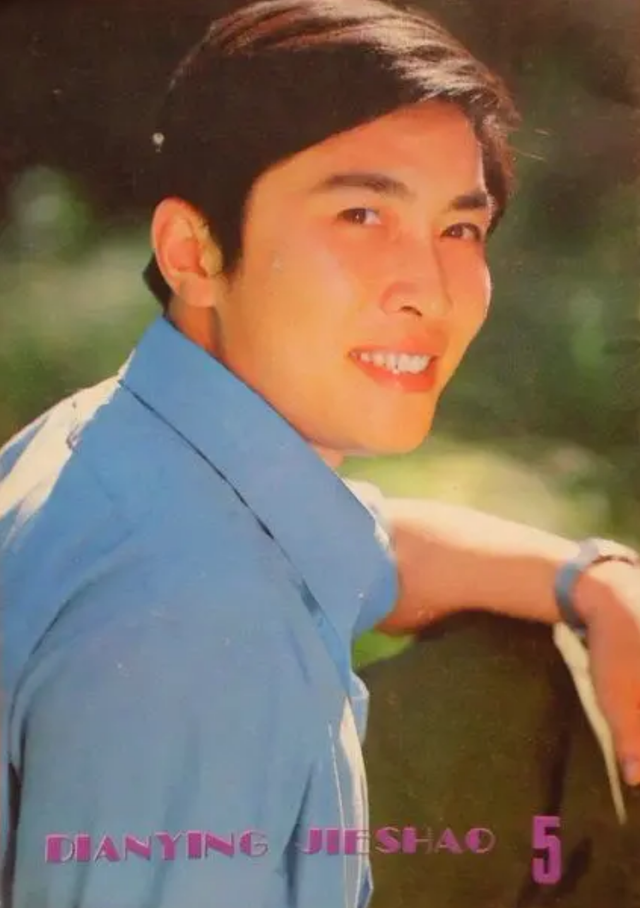 唐国强两段情：前妻除夕夜自杀，二婚娶小12岁妻子，成人生赢家