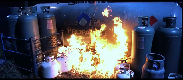 猛鬼爱情故事剧情，猛鬼爱情故事剧情解释之旅行（《弗莱迪大战杰森》：鬼王互殴）