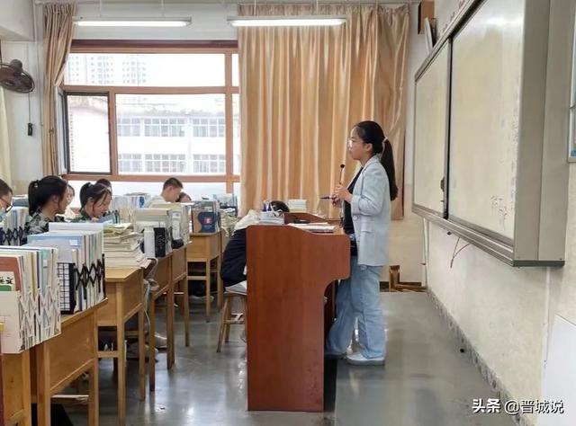 总裁的替身前妻冠华居燕子717微博，燕子712原创歌曲（晋城一中学子接力传承继续一中执教）