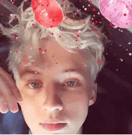 戳爷和布布的吻照，戳爷男友雅各布（戳爷这首“天籁”在校园疯传）