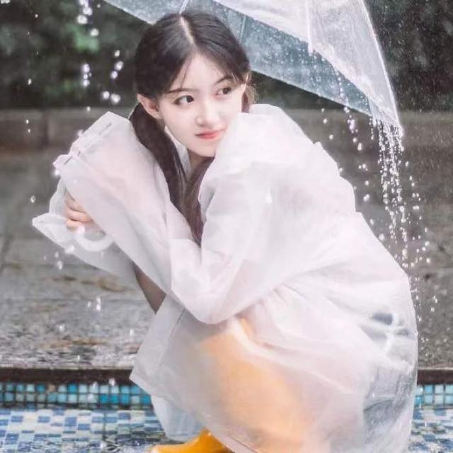 温柔女生头像动漫，温柔的动漫女生头像  满怀希望就会所向披靡微信（就会所向披靡）