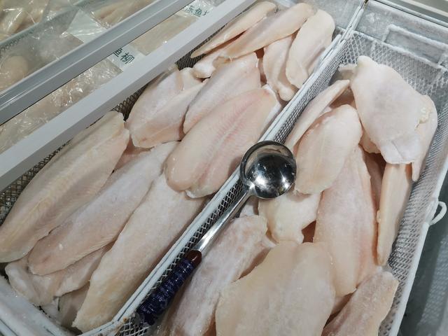 巴沙鱼和龙利鱼的区别，巴沙鱼的营养价值及功效（超市几块钱1斤的“龙利鱼”）