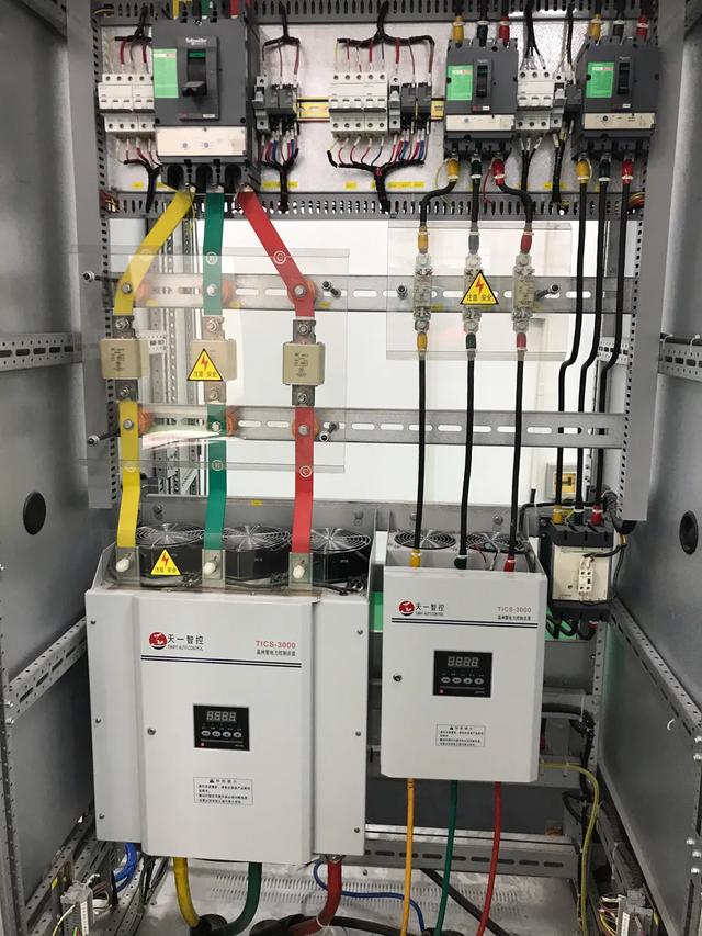 自耦降压启动原理，自耦变压器降压启动原理（软启动器工作原理）