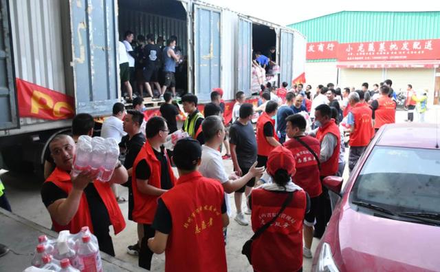 董焕忠 中欧商学院，董焕忠 海拉尔（郑州市市场发展中心联合十八里河农产品配送中心和中欧商学院向灾区捐物资）