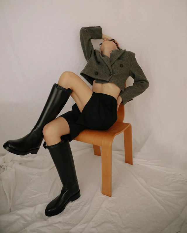 腿粗穿什么短裤，腿粗应该穿什么样的短裤（显瘦竟靠一条“大短裤”）