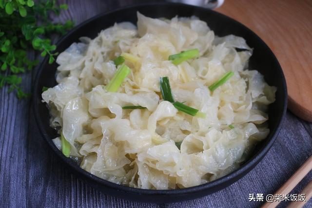 银耳炒菜做法家常，搭配这几种调味料