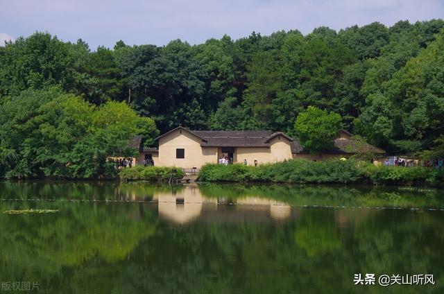 农村房屋前后风水，农村房屋前后风水图（农村建房选址俗语：“前不守塘）