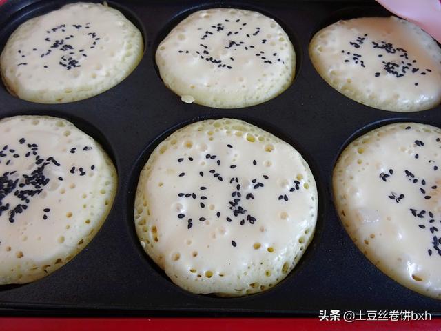 香蕉饼怎么做好吃又简单的做法，香蕉饼的做法（搅一搅就成的小饼）
