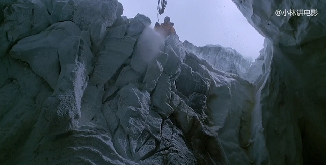 垂直极限2，垂直极限2 剧情（惊悚电影：全家人作死攀岩）