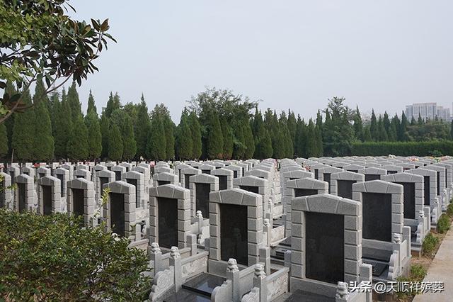 下葬安葬择日大全，下葬吉日怎么选（遗体火化后多久下葬好）