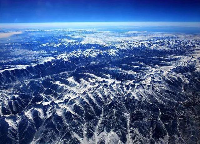 中国的三山指哪三山，中国的三山指哪三山是哪三山（关于三山五岳的三种说法）