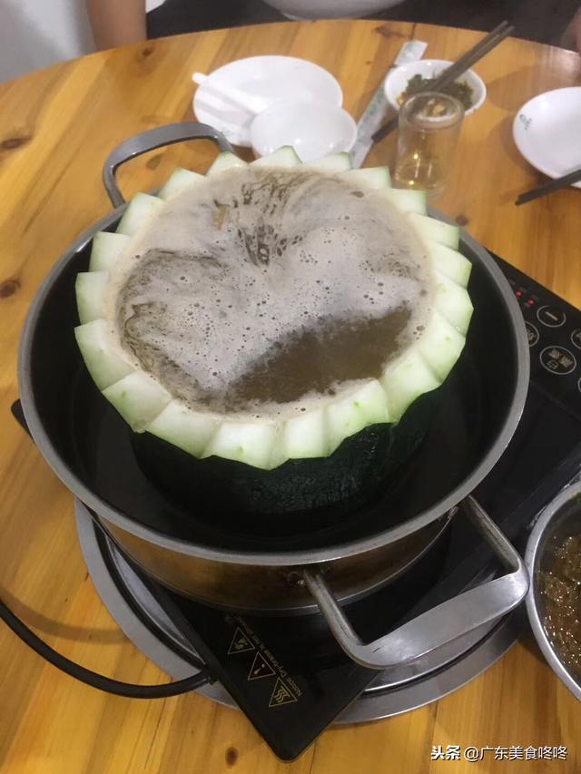 炖狗肉不能放什么佐料_炖狗肉不放什么佐料，炖狗肉要放什么调料（如何做冬瓜炖狗肉才好吃）