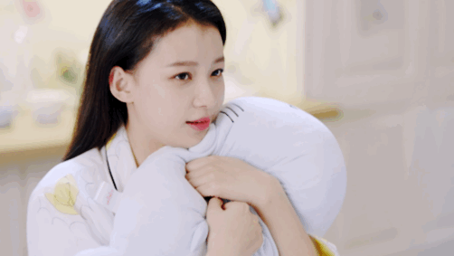 李沁和孙怡的对比照，李沁孙怡迷之撞脸（孙怡和李沁的长相区别到底在哪）