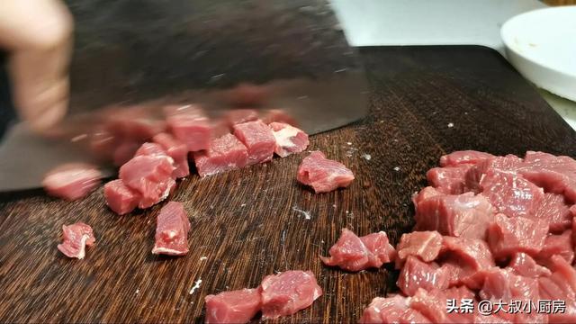 孜然牛肉粒的，孩子爱吃的孜然牛肉粒