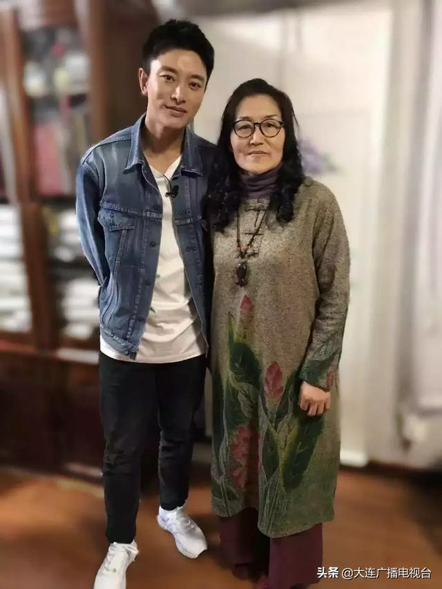 贾乃亮是哪里人，贾乃亮是歌手还是演员（是的，而且是瓦房店）
