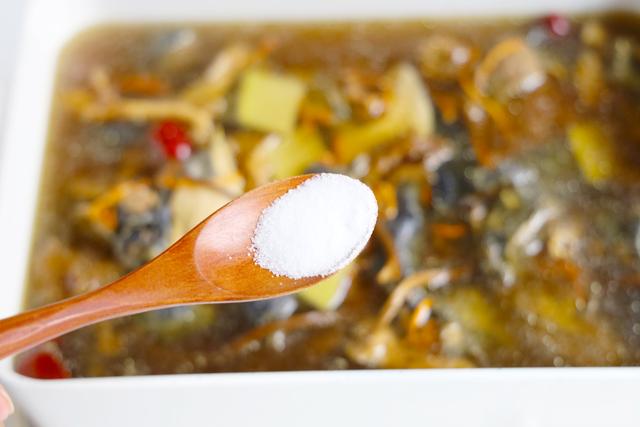 乌鸡汤怎么炖最有营养，乌鸡汤怎么炖最有营养又不上火（乌鸡汤怎么炖才好喝不油腻又营养）