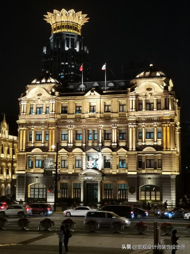 上海外滩夜景图片，外滩夜景美丽迷人让人流连忘返（上海市外滩夜景）