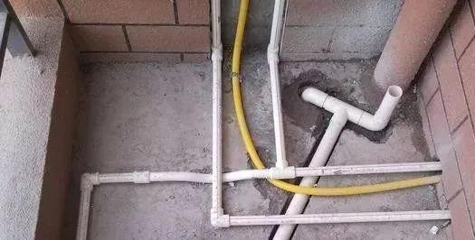 给排水中沉水弯是什么，存水弯有什么用（室内装修排水管道安装施工要点）