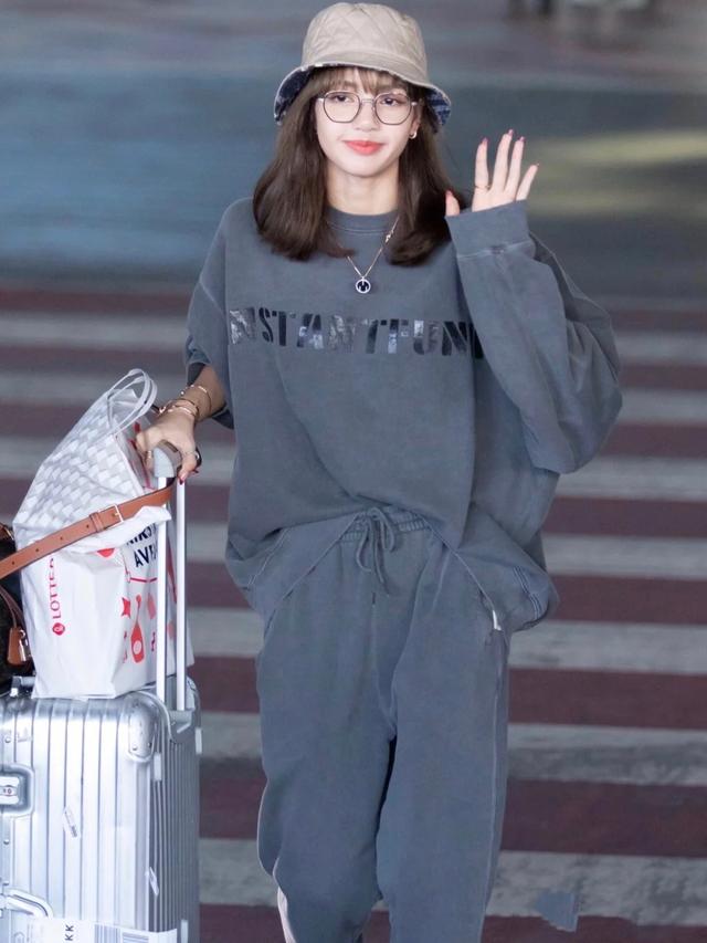 Lisa图片，lisa图片稀有（“富婆”Lisa也有小女人一面）