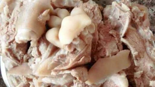 农村大锅炖狗肉做法，狗肉滚三滚