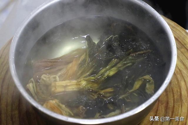 梅菜扣肉蒸多长时间，梅菜扣肉是婚宴席上地位相当高的一道菜