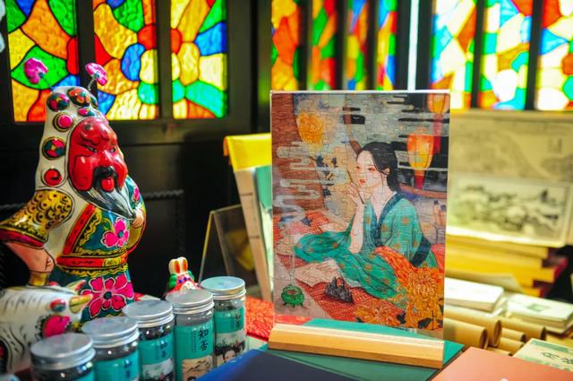 附近书店在哪个位置离我最近，离这里最近的文具店（厦门这些“有颜有料”的书店）