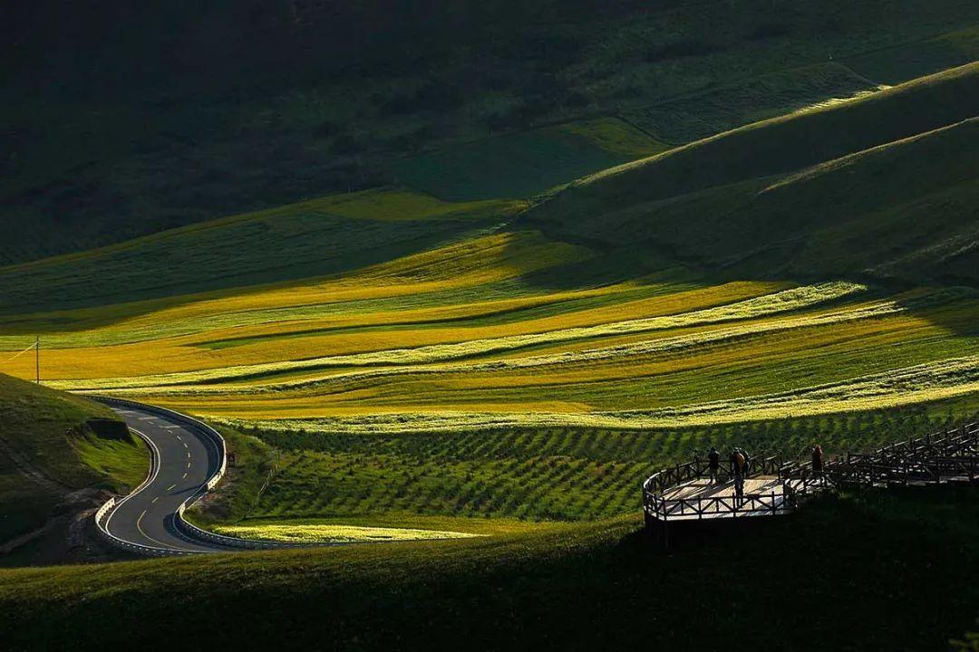 青海旅游攻略必去景点大全（必游的12大景点，少去一个都可惜）