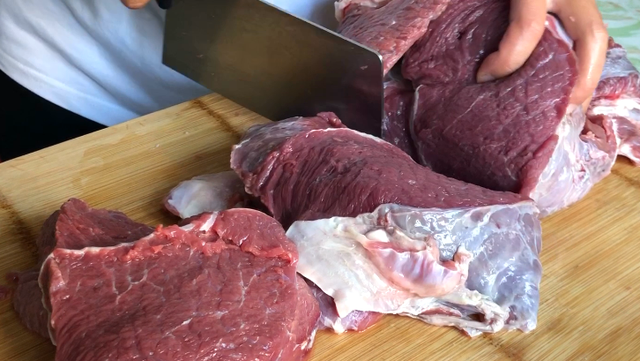 怎样炖牛肉好吃又简单，炖牛肉要这样做才软烂入味更好吃（有人直接炖）