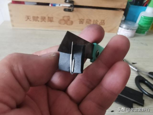 绕线器怎么用，绕线器怎么用（新手也能绑出内绕线鱼钩）