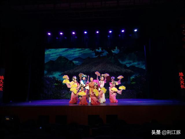 刘海砍樵讲的什么意思，刘海砍樵表达什么意思（我专程去看了一次）