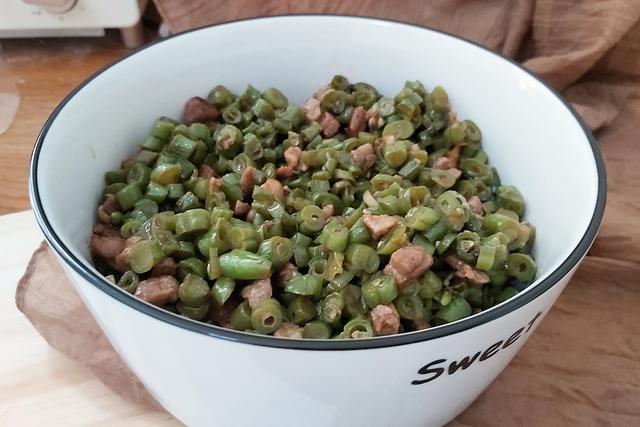 芸豆包子的做法，芸豆香菇馅包子的家常做法（教你东北芸豆包子的做法）