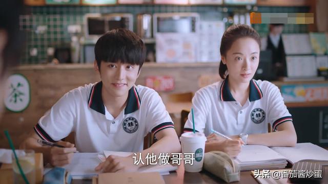 齐明月暗恋凌霄，齐明月为什么暗恋凌霄（《以家人之名》齐明月暗恋凌霄）