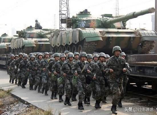 当兵八年退伍可以领多少钱，当兵退伍后给多少钱（为什么都说当兵第八年转三期最划算）