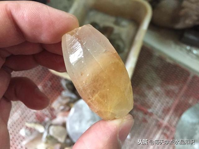 水晶工艺品加工，水晶工艺品的加工流程有多少人知道呢（了解一下水晶加工的流程）