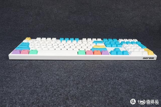 高斯机械键盘怎么样，高斯键盘百度百科（高斯GM108D双模机械键盘评测）