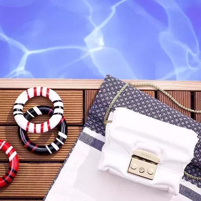 mk包包属于什么档次，MK包包属于什么档次（这五个颜值与质感均在线的包包品牌）