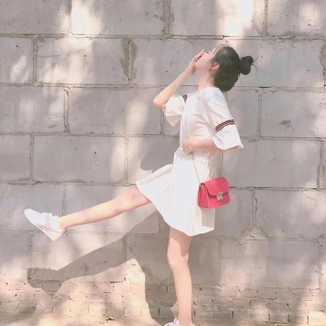 女生背景头像微信，女生背景头像（简约森系文艺小清新头像唯美手绘QQ头像女生微信头像朋友圈背景图）