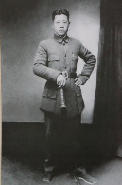 陶勇将军传，红四方面军高级将领有哪些（开国中将陶勇：骁勇智服海匪）